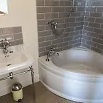 The Resolution Hotel Whitby
