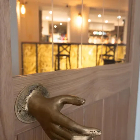 The Resolution 3* Whitby