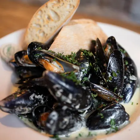 ホテル ザ レゾリューション 3*