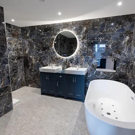 ホテル ザ レゾリューション