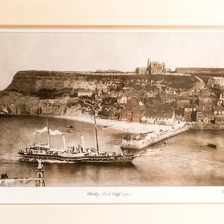 ホテル ザ レゾリューション ウィットビー