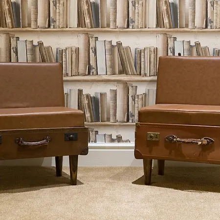 ホテル ザ レゾリューション ウィットビー