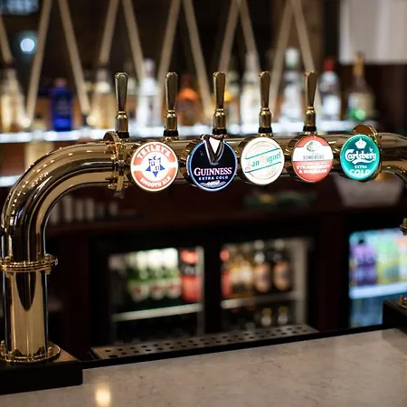 ホテル ザ レゾリューション ウィットビー