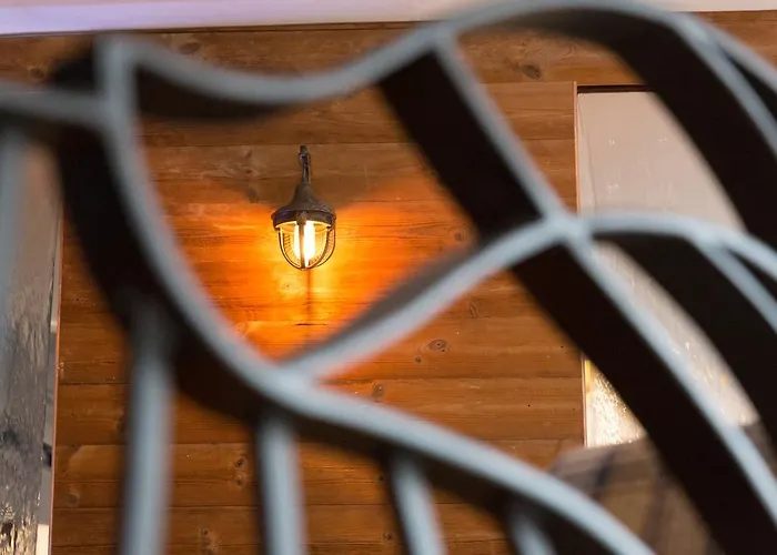 Hotel The Resolution