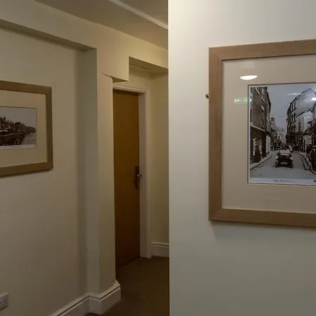 雷索鲁森酒店 酒店