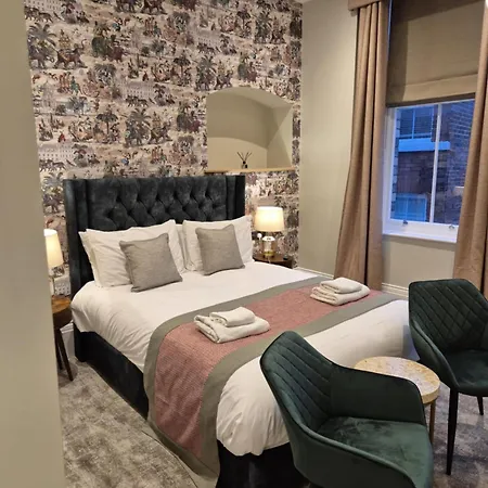 雷索鲁森酒店 3*