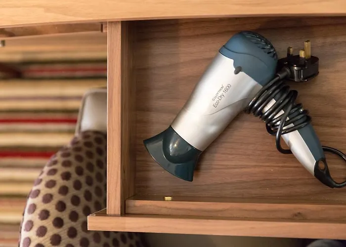 The Resolution Hotel 3*